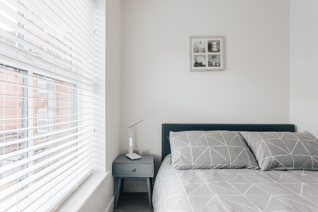 Central 2 Double Bedroom Flat With Parking Bournemouth Zewnętrze zdjęcie